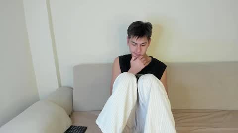 Snapshot of alikuskya chatting on November 13, 2:54 am Dan online show from November 13, 2:54 am