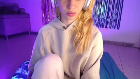 Alina  online show from October 16, 2:45 am