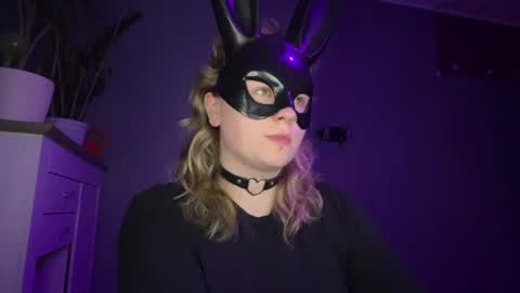 Snapshot of alinahotgirl chatting on June 17, 9:27 pm Alina online show from June 17, 9:27 pm