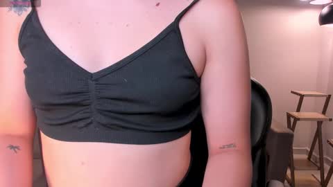 alinakravitz_ online show from October 28, 11:58 am