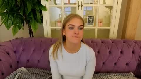 Alina online show from March 22, 6:44 pm