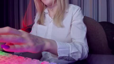 alinaocean online show from February 24, 3:21 pm