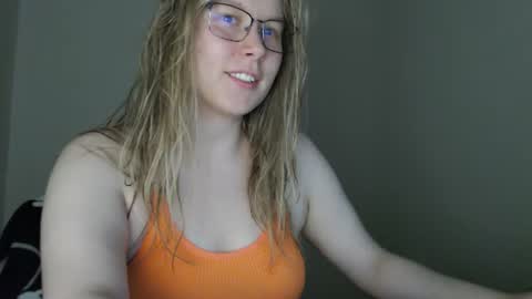 alinasei online show from August 7, 11:56 am