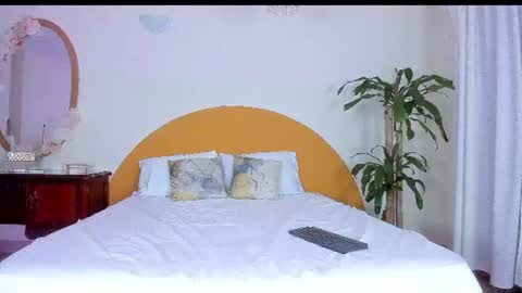 Snapshot of alinasimmons chatting on June 11, 12:32 am AlinaSimmons online show from June 11, 12:32 am