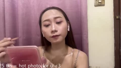 Suki  online show from May 4, 3:24 am