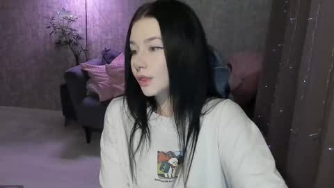 Aline Greeeen online show from October 17, 3:31 am