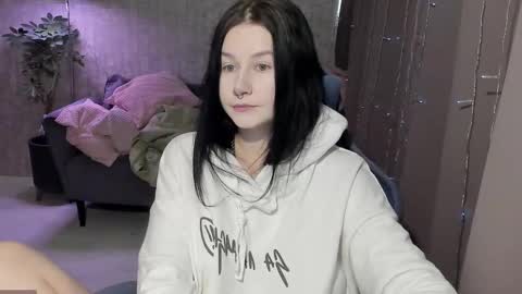 Aline Greeeen online show from November 25, 8:36 am