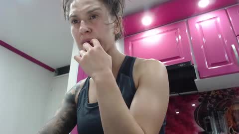 alipetite online show from September 24, 11:08 pm