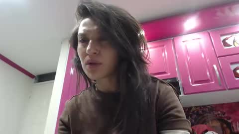Snapshot of alipetite_ chatting on April 29, 11:44 pm alipetite online show from April 29, 11:44 pm
