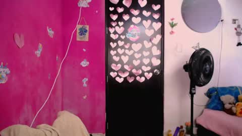 Snapshot of alis_jones__ chatting on June 30, 3:24 pm Alis jines online show from June 30, 3:24 pm