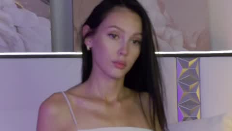 Snapshot of alisa_tiny chatting on July 5, 4:07 am Stefa online show from July 5, 4:07 am