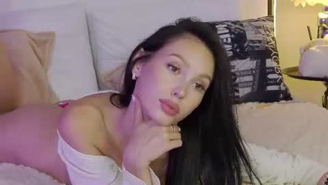 Snapshot of alisa_tiny chatting on July 5, 4:19 am Stefa online show from July 5, 4:19 am