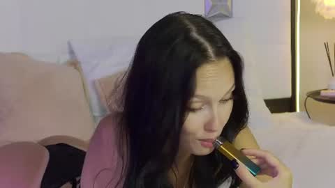 Snapshot of alisa_tiny chatting on July 18, 4:16 am Stefa online show from July 18, 4:16 am