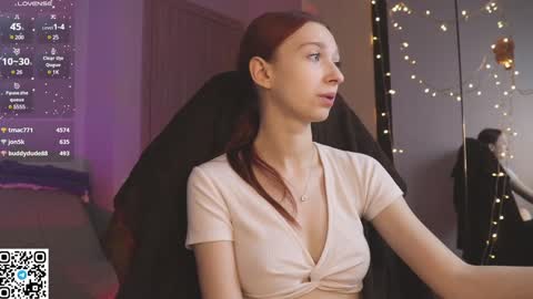 Snapshot of alisaa_01 chatting on January 18, 6:45 am Alice Fansly Alisa01 online show from January 18, 6:45 am