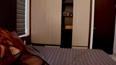 Snapshot of alisaa_01 chatting on September 30, 2:05 am Alice Fansly Alisa01 online show from September 30, 2:05 am