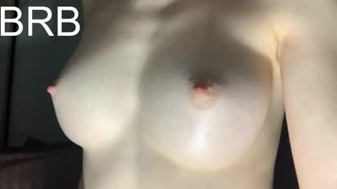 Snapshot of alisaa_01 chatting on November 4, 1:38 am Alice Fansly Alisa01 online show from November 4, 1:38 am