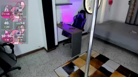 alise_mason online show from April 15, 11:05 pm