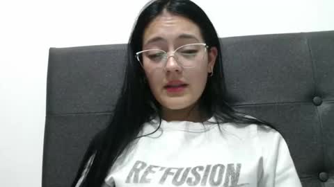 alisha_9997 online show from October 11, 12:43 am