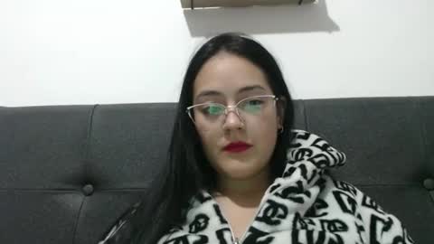 alisha_9997 online show from February 23, 10:51 pm