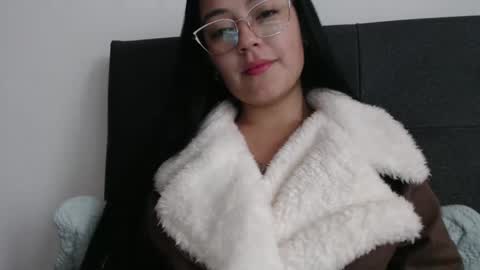 alisha_9997 online show from April 15, 9:48 pm