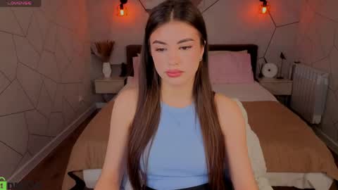 Alisha online show from April 17, 9:23 am