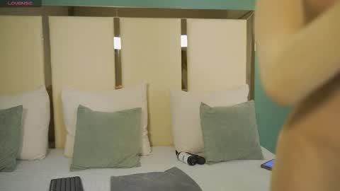 Snapshot of alisha_brainly chatting on November 23, 4:01 am buy my videos follow me in my new instagram fernanda699 online show from November 23, 4:01 am