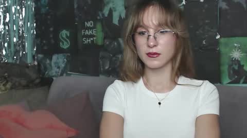 Snapshot of alishakelly chatting on October 30, 6:04 am alishakelly online show from October 30, 6:04 am