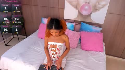 Snapshot of alishasummer chatting on October 18, 11:00 am Ali online show from October 18, 11:00 am