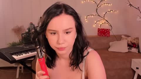 Snapshot of alisia_mars chatting on January 6, 5:41 am Alisia online show from January 6, 5:41 am