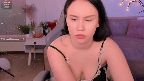 Snapshot of alisia_mars chatting on January 15, 7:15 am Alisia online show from January 15, 7:15 am