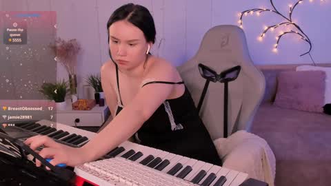 Snapshot of alisia_mars chatting on January 15, 10:17 am Alisia online show from January 15, 10:17 am