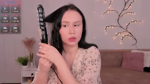 Snapshot of alisia_mars chatting on January 19, 5:37 am Alisia online show from January 19, 5:37 am