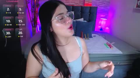 Alison online show from March 30, 9:27 pm