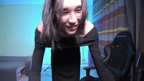 Alison online show from February 15, 7:43 pm