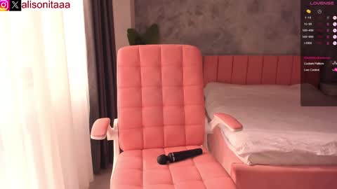 Snapshot of alisonita chatting on March 10, 1:32 pm alisonita online show from March 10, 1:32 pm