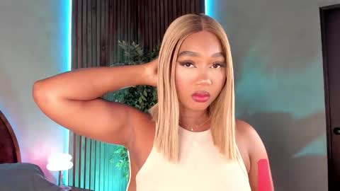 Alison Moon  online show from November 6, 12:11 am