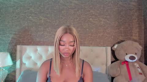 Alison Moon  online show from November 15, 12:08 am