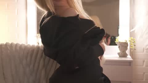 Alissa online show from March 1, 10:31 pm