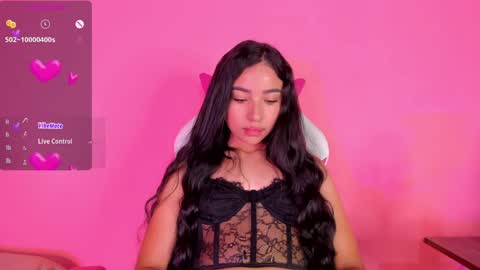 Snapshot of alissarose_ chatting on February 4, 11:06 pm Mara Isabel online show from February 4, 11:06 pm