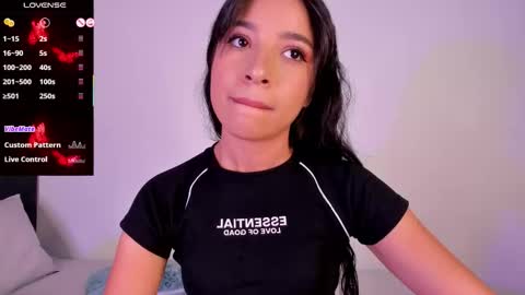 Snapshot of alissarose_ chatting on September 21, 8:32 pm Mara Isabel online show from September 21, 8:32 pm