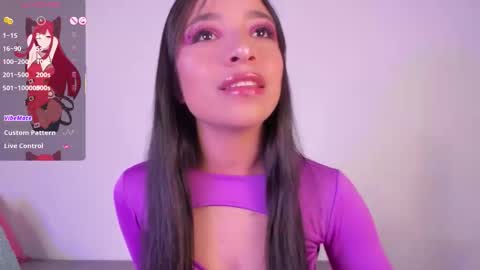 Snapshot of alissarose_ chatting on October 10, 11:37 pm Mara Isabel online show from October 10, 11:37 pm