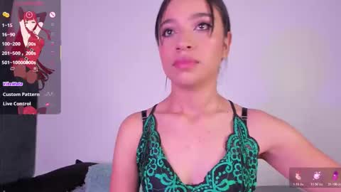 Snapshot of alissarose_ chatting on October 18, 12:13 am Mara Isabel online show from October 18, 12:13 am