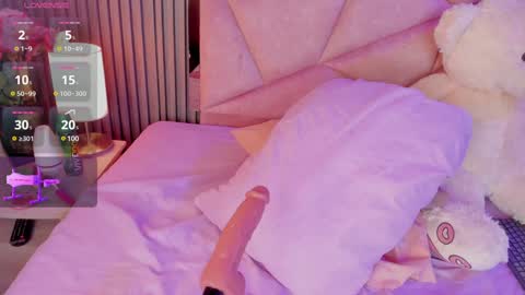 Alisse Miller online show from December 9, 6:55 am