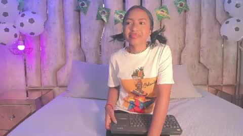 alisse_myers online show from June 24, 3:05 am