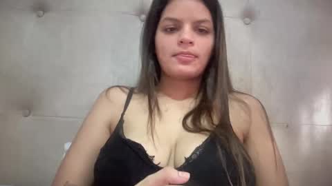 Snapshot of alisson_2508 chatting on November 17, 8:25 pm alison online show from November 17, 8:25 pm