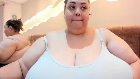 Alisson online show from April 10, 10:09 am