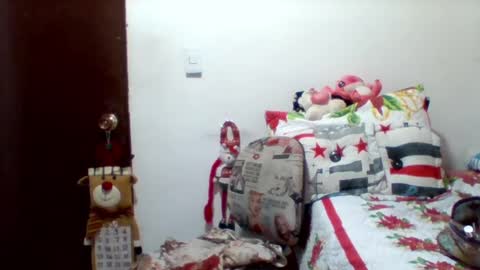 Snapshot of alisson_brand chatting on December 7, 12:02 pm alisson brand online show from December 7, 12:02 pm