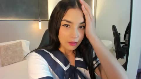 Snapshot of alisson_girl_ chatting on November 12, 7:13 pm alisson_girl_ online show from November 12, 7:13 pm