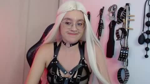 Alisson Beckett online show from March 11, 8:59 pm