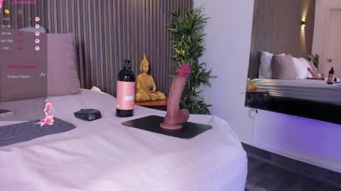 Alisson online show from April 17, 5:27 pm